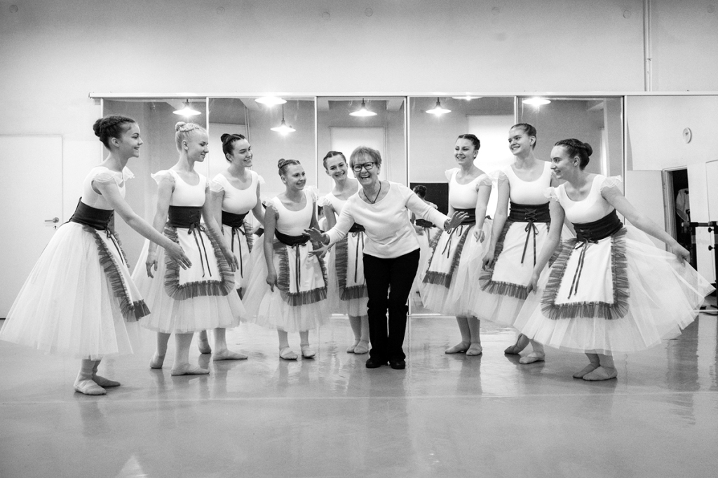 2021 ZIELONA GORA baletnice coppelia proby lekcja baletu prowadzenie aniela sidlo krecenie filmu konkursowego gala kostiumowa 
FOT. PAWEL JANCZARUK / WueF